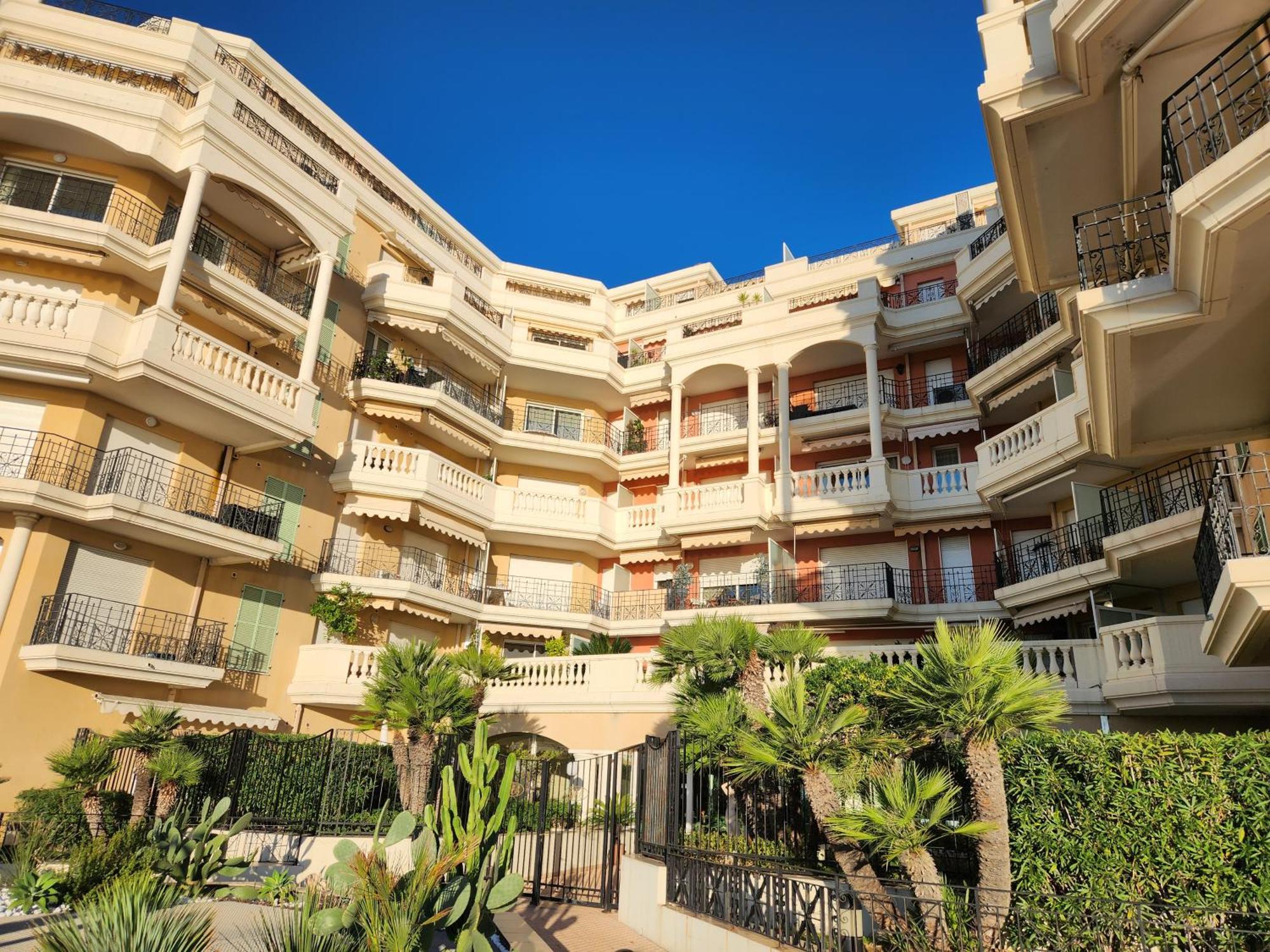 Exclusive Panoramic Sea View In Victoria Beach Menton Exterior foto