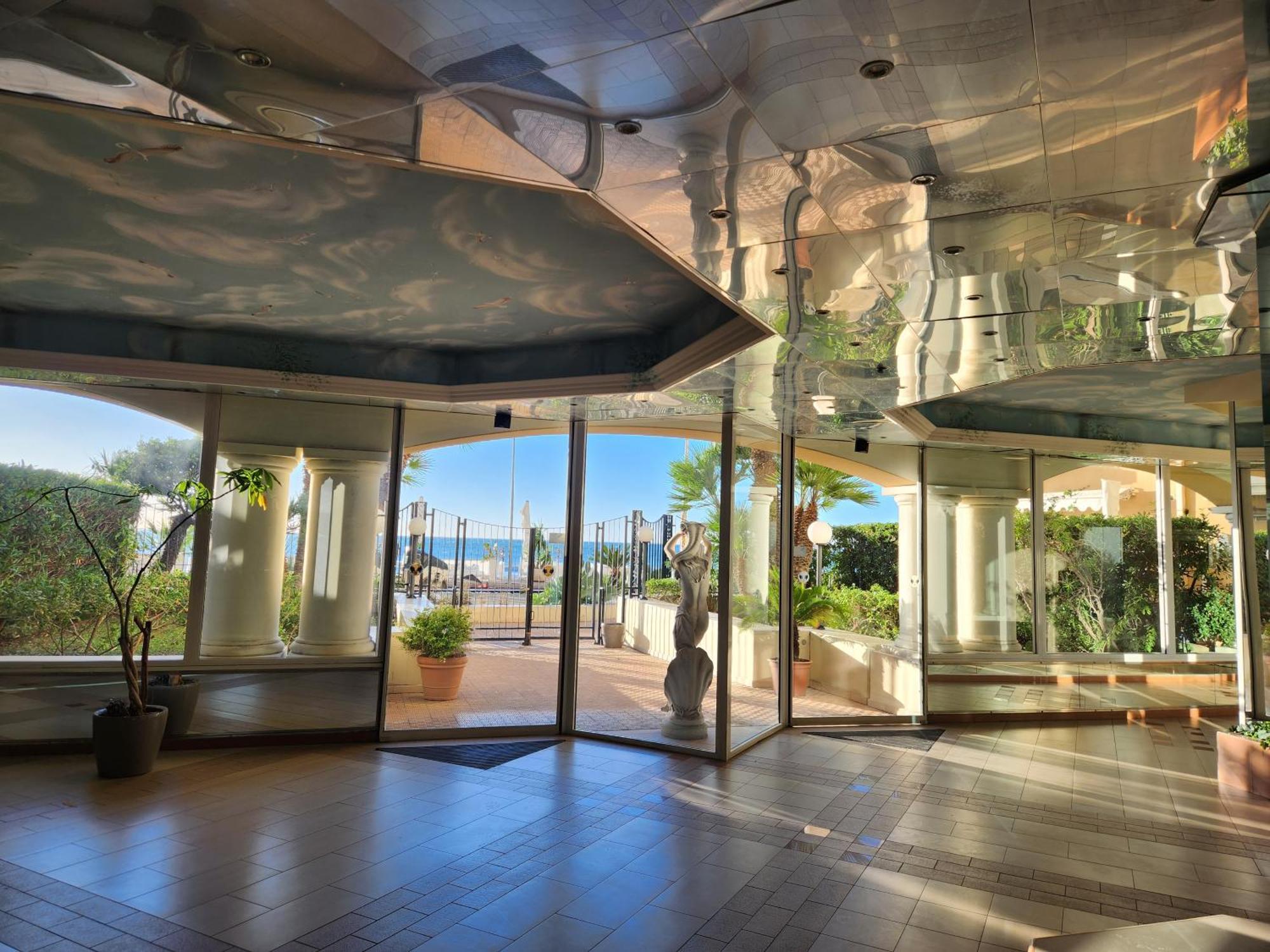 Exclusive Panoramic Sea View In Victoria Beach Menton Exterior foto